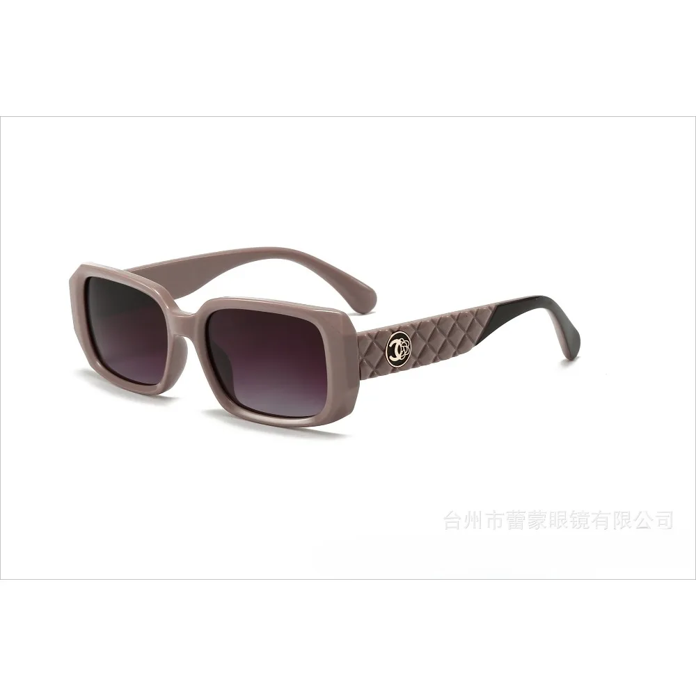 New xiaoxiangfeng sunglasses polarized high definition trend high-end sunglasses driving UV protection wholesale glasses
New xiaoxiangfeng sunglasses polarized high definition trend high-end sunglasses driving UV protection wholesale glasses