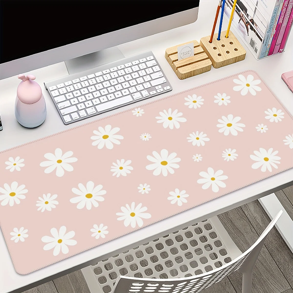 Коврик для игровой мыши Daisy — это противоскользящая резина с противоскользящими краями и моющейся резиной, подходит для геймеров высокого качества. 
Коврик для игровой мыши Daisy — это противоскользящая резина с противоскользящими краями и моющейся резиной, подходит для геймеров высокого качества.