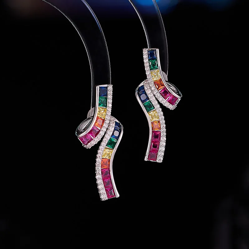 Dopamine colored gemstone zircon small and exquisite ear studs, luxurious and elegant, light luxury and high-end earrings
Dopamine colored gemstone zircon small and exquisite ear studs, luxurious and elegant, light luxury and high-end earrings