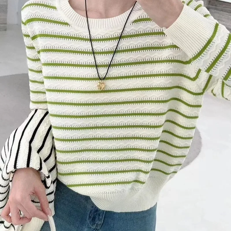 Refreshing Striped Bottoming Shirt Women Autumn Winter Simplicity Loose O-neck Sweater Ladies Casual All-match Knitwear Tops
Refreshing Striped Bottoming Shirt Women Autumn Winter Simplicity Loose O-neck Sweater Ladies Casual All-match Knitwear Tops