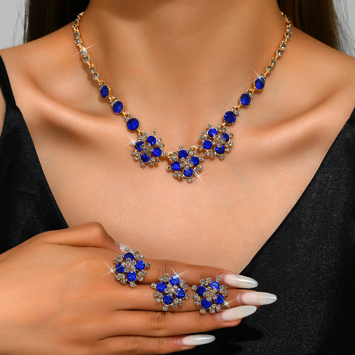 New Zirconia Flower Earrings, Necklaces and Rings Set - A Fashionable Bridal Jewelry Set. Gift for Wife
New Zirconia Flower Earrings, Necklaces and Rings Set - A Fashionable Bridal Jewelry Set. Gift for Wife