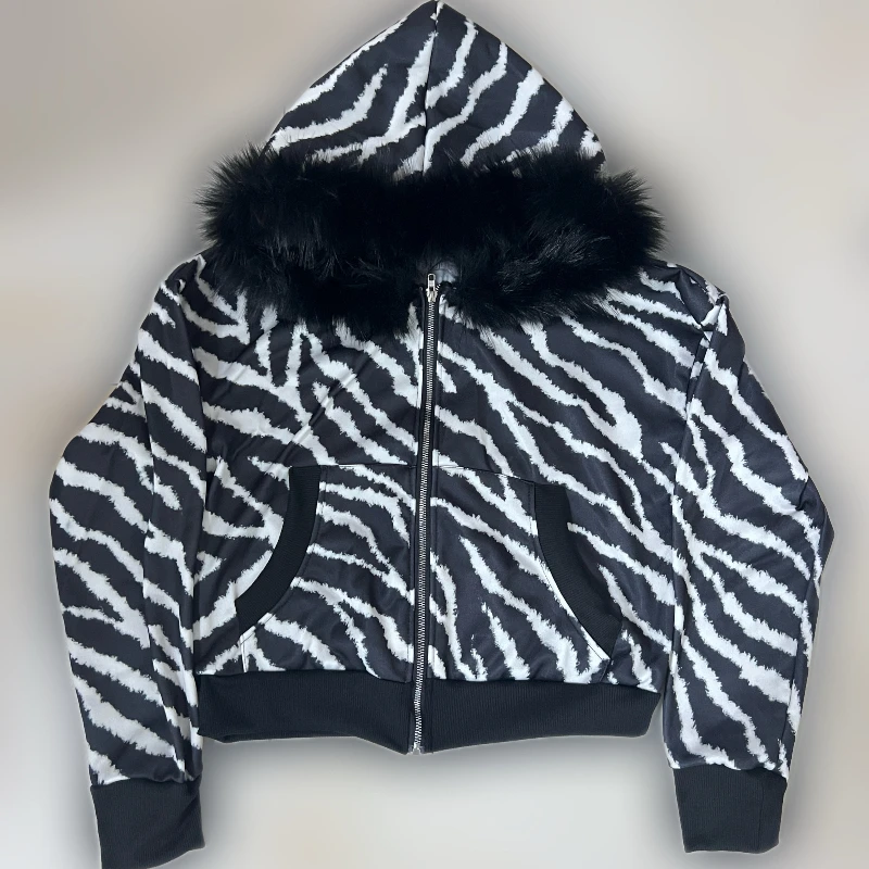 Zebra stripes personalized fashion European and American autumn and winter slim fit plush collar fur zipper pocket
Zebra stripes personalized fashion European and American autumn and winter slim fit plush collar fur zipper pocket