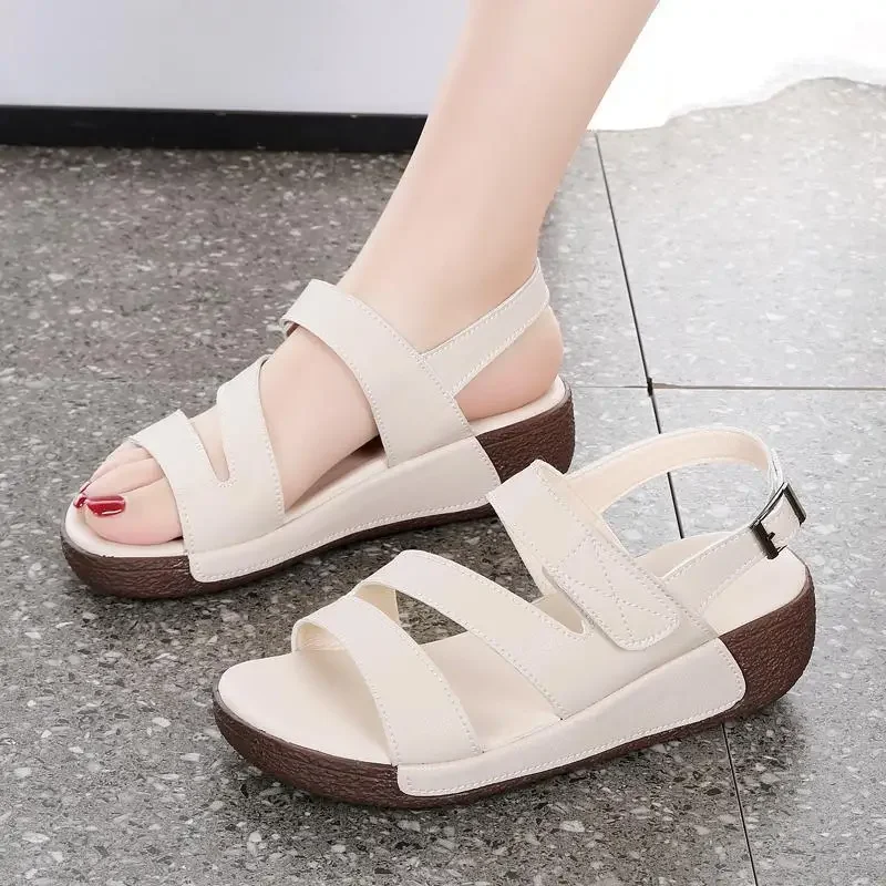 2024 Summer New Elegant Luxury Women's Sandals Women's Authentic Leather Hollow out White Shoes Soft Surface Hole Shoes
2024 Summer New Elegant Luxury Women's Sandals Women's Authentic Leather Hollow out White Shoes Soft Surface Hole Shoes
