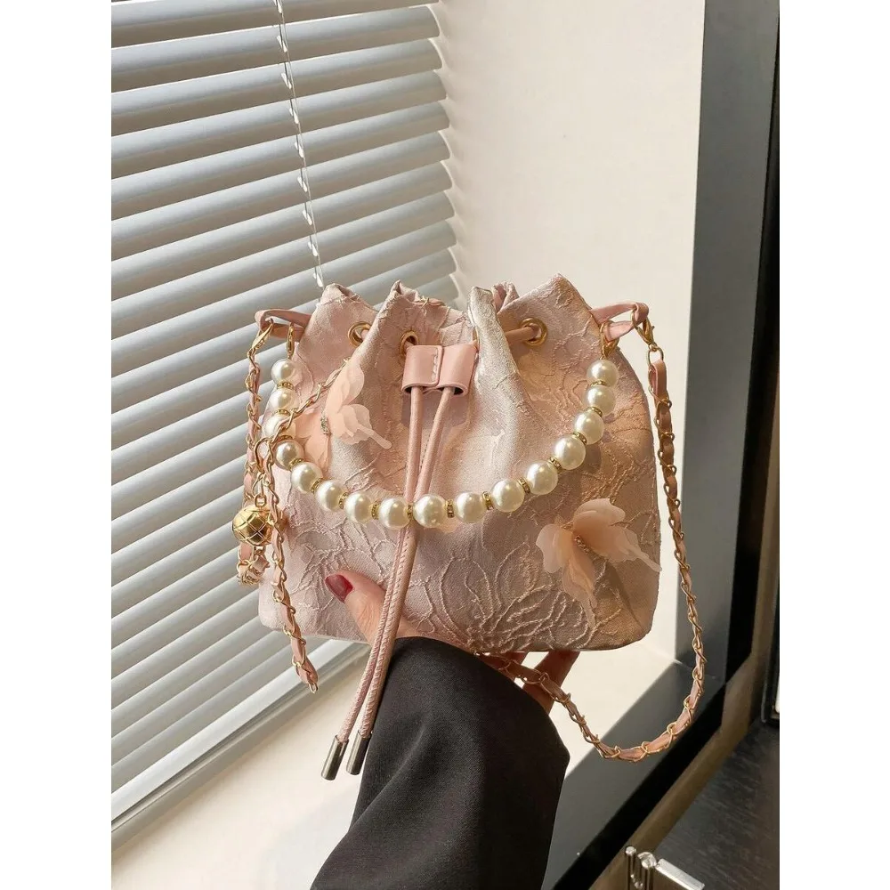 Cute Butterfly Pearl Embroidered Drawstring Bag, Fabric Printed Chain Bucket Bag, Ladies Evening Party Clutch
Cute Butterfly Pearl Embroidered Drawstring Bag, Fabric Printed Chain Bucket Bag, Ladies Evening Party Clutch