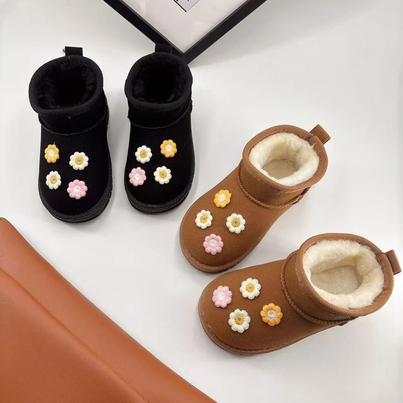 Kids Princess Warm Boots Sweet Flowers Girls Snow Boots with Thick Fur 2025 Winter New Children Ankle Boots Round Toes Fashion
Kids Princess Warm Boots Sweet Flowers Girls Snow Boots with Thick Fur 2025 Winter New Children Ankle Boots Round Toes Fashion
