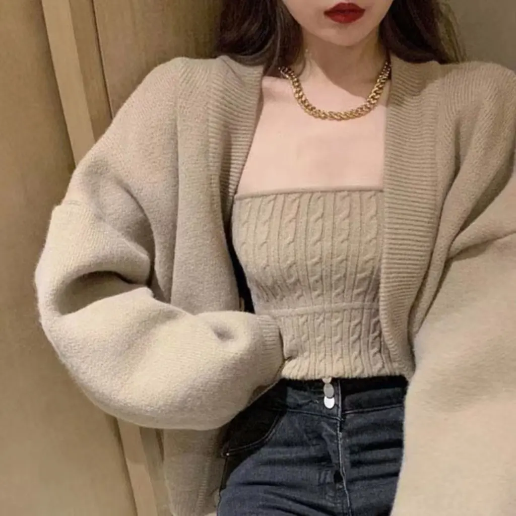 Женский кардиган Pure Desire с v-образным вырезом, свитер с запахом на груди, вязаный комплект из двух предметов, теплый элегантный свободный крой на осень-зиму
Женский кардиган Pure Desire с v-образным вырезом, свитер с запахом на груди, вязаный комплект из двух предметов, теплый элегантный свободный крой на осень-зиму