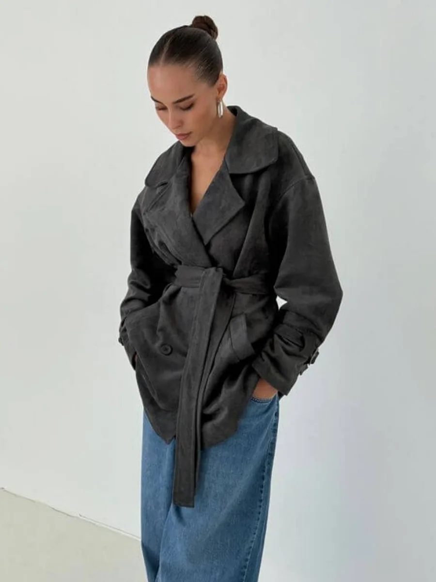 Весенняя новая куртка с лацканами, женская модная куртка в стиле ретро, замшевый короткий плащ с поясом на талии
Весенняя новая куртка с лацканами, женская модная куртка в стиле ретро, замшевый короткий плащ с поясом на талии