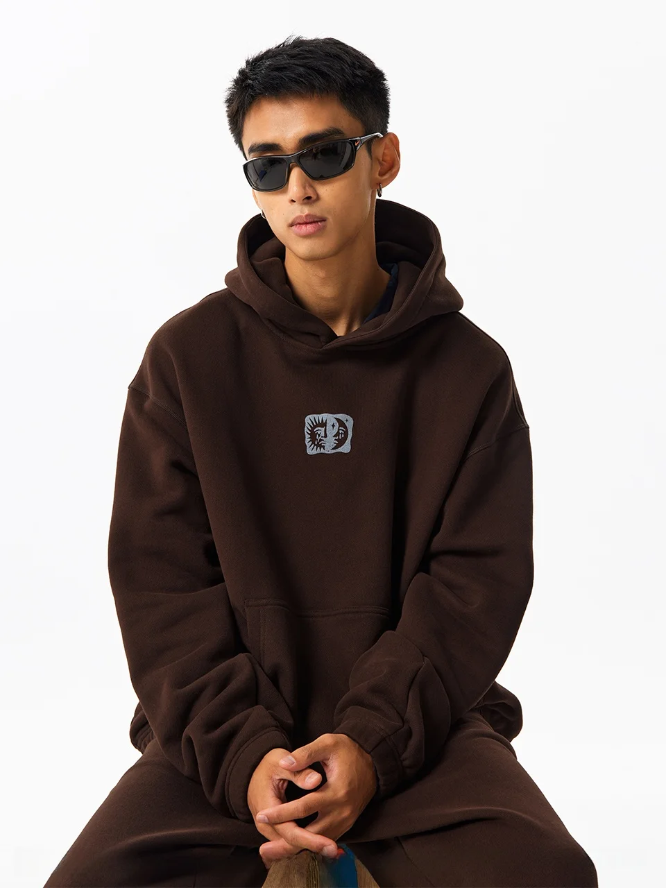 Толстовка с капюшоном Crnenter ex Hooded Fce с дизайном Moon Tear Stamp, мягкая, удобная, оверсайз, из смеси хлопка и полиэстера, повседневная.
Толстовка с капюшоном Crnenter ex Hooded Fce с дизайном Moon Tear Stamp, мягкая, удобная, оверсайз, из смеси хлопка и полиэстера, повседневная.