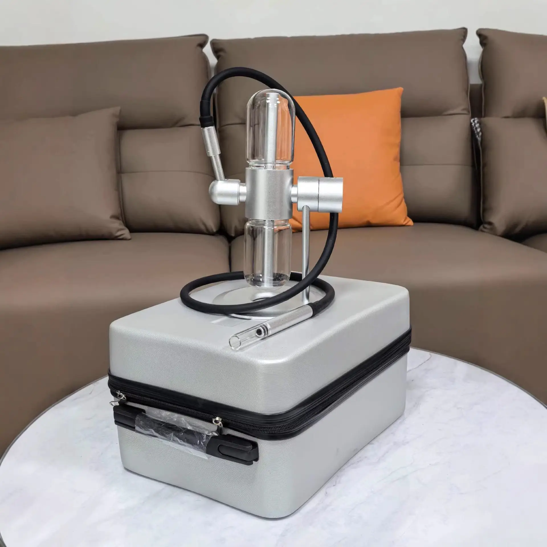 Portable Gravity Rotation Shisha Hookah Kit, Compact Arabic Water Hookah for Club KTV Indoor Entertainment
Portable Gravity Rotation Shisha Hookah Kit, Compact Arabic Water Hookah for Club KTV Indoor Entertainment