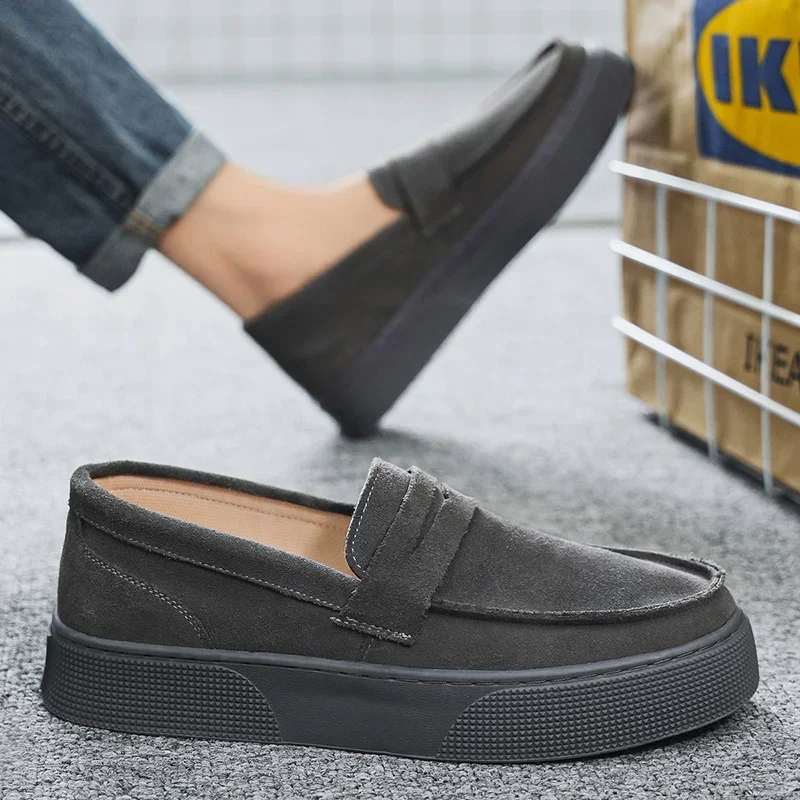 Осенне-зимние новые легкие роскошные мужские туфли Lefu, модная замшевая универсальная обувь для ленивых, 2025 г.
Осенне-зимние новые легкие роскошные мужские туфли Lefu, модная замшевая универсальная обувь для ленивых, 2025 г.