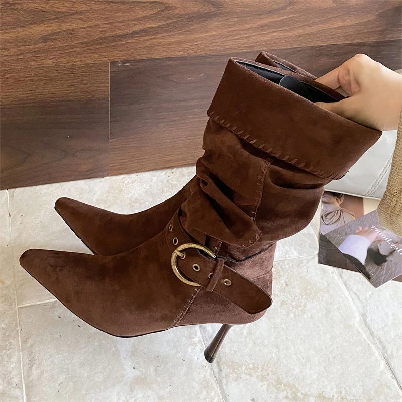 Eilyken/женские ботильоны, дизайнерские плиссированные короткие ботильоны с перевернутым краем и пряжкой на ремешке, пикантные туфли на тонком высоком каблуке для банкета и выпускного вечера
Eilyken/женские ботильоны, дизайнерские плиссированные короткие ботильоны с перевернутым краем и пряжкой на ремешке, пикантные туфли на тонком высоком каблуке для банкета и выпускного вечера