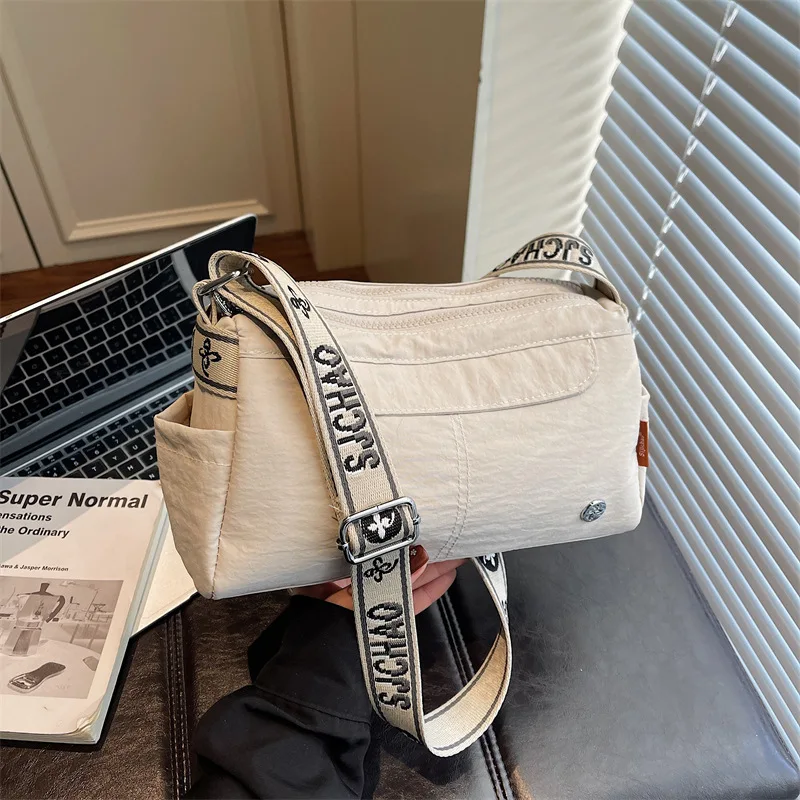 New Women Versatile Texture Crossbody Bag Fashion Trendy Comfortable and Simple Shoulder Bag Unique Design Casual Pillow Bag
New Women Versatile Texture Crossbody Bag Fashion Trendy Comfortable and Simple Shoulder Bag Unique Design Casual Pillow Bag