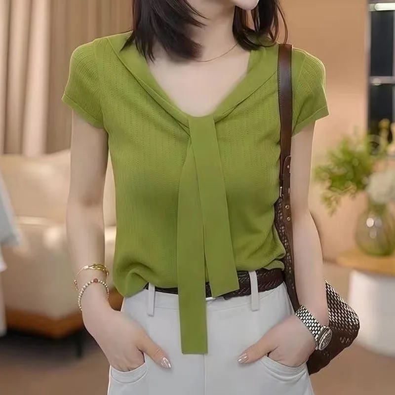 Knitted Sweater Women Pullovers Fashion Summer White Short Sleeve Knit Sweater Pullover Women Tops Lace-up V-Neck Sweaters Q5237
Knitted Sweater Women Pullovers Fashion Summer White Short Sleeve Knit Sweater Pullover Women Tops Lace-up V-Neck Sweaters Q5237