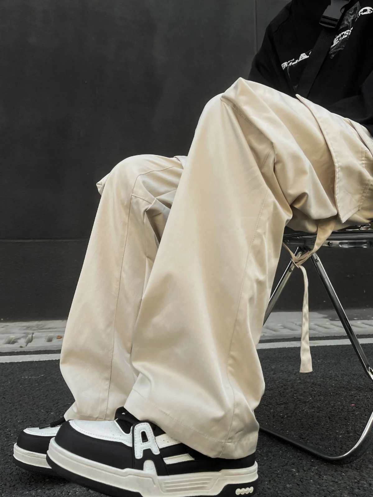 Cool Casual Men's Wide Leg Pants Autumn Faion Retro High Street Design Sense Casual Trousers Straight Cut Youthful Energy
Cool Casual Men's Wide Leg Pants Autumn Faion Retro High Street Design Sense Casual Trousers Straight Cut Youthful Energy