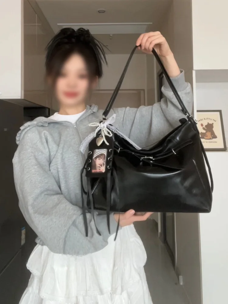 Korean College Sle Large Capaci Faionable Commuter Single oulder Crossbody Tote Bag 2025 Summer New Arrival
Korean College Sle Large Capaci Faionable Commuter Single oulder Crossbody Tote Bag 2025 Summer New Arrival
