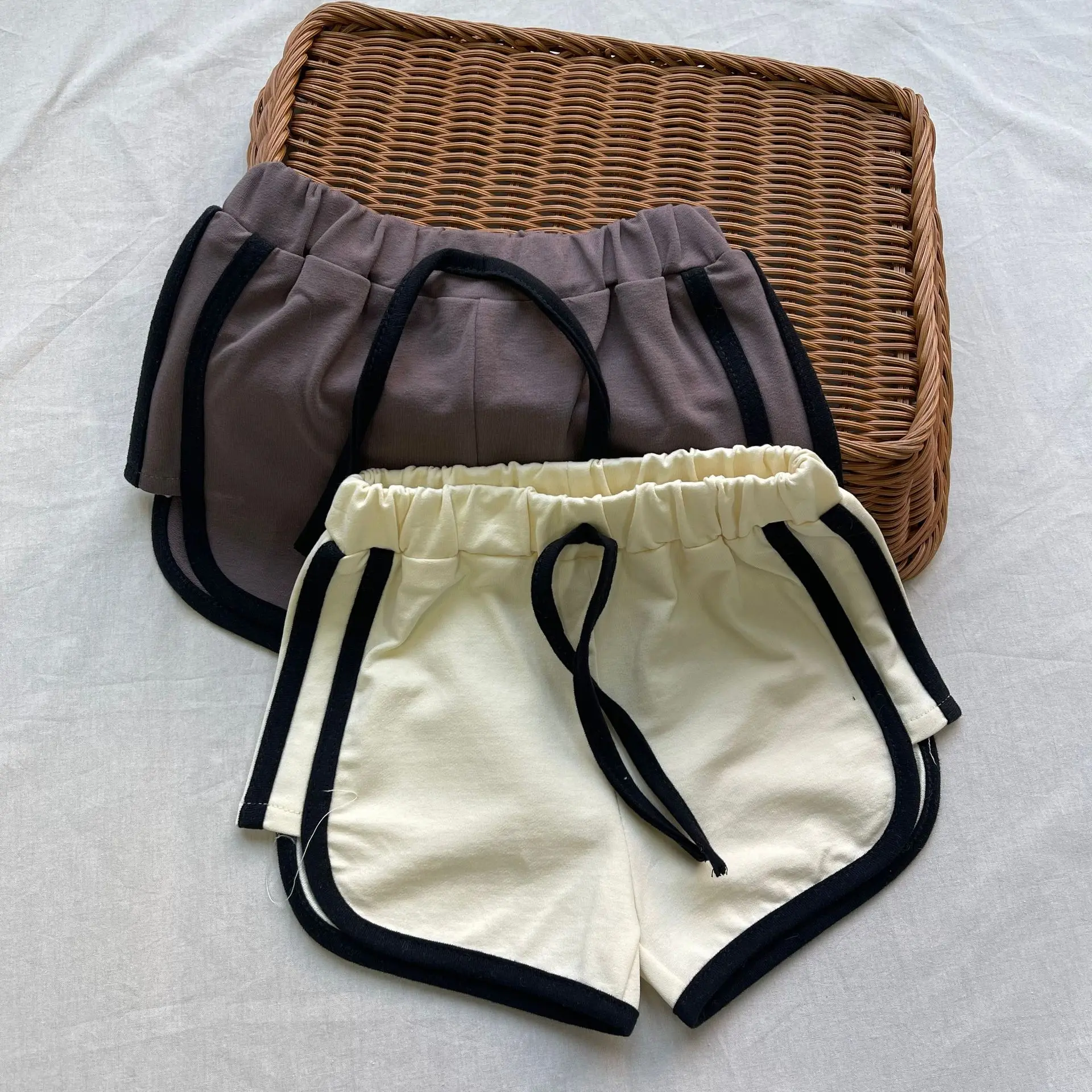2025 Summer New Baby Casual Shorts Solid Infant Girl Hot Pants Cotton Breathable Toddler Boy Thin Versatile Loose Shorts
2025 Summer New Baby Casual Shorts Solid Infant Girl Hot Pants Cotton Breathable Toddler Boy Thin Versatile Loose Shorts