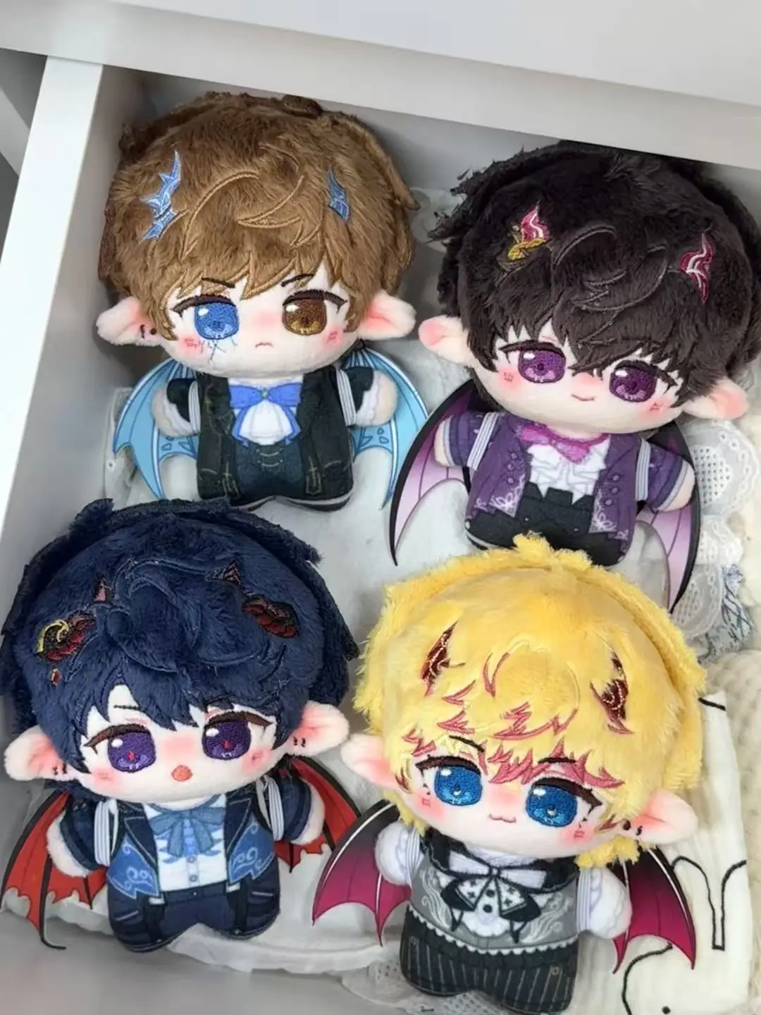 10cm Love and Producer Plush Dolls | Zhou Qiluo, Bai Qi, Xu Mo, Li Zeyan Cotton Dolls Cute Collectible Figures Festival Gifts
10cm Love and Producer Plush Dolls | Zhou Qiluo, Bai Qi, Xu Mo, Li Zeyan Cotton Dolls Cute Collectible Figures Festival Gifts