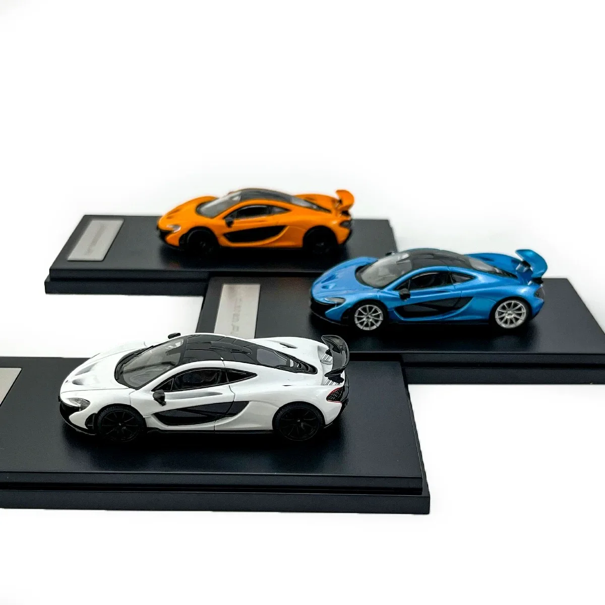 In-stock LCD 1:64 P1 racing car alloy model - Fast delivery
In-stock LCD 1:64 P1 racing car alloy model - Fast delivery