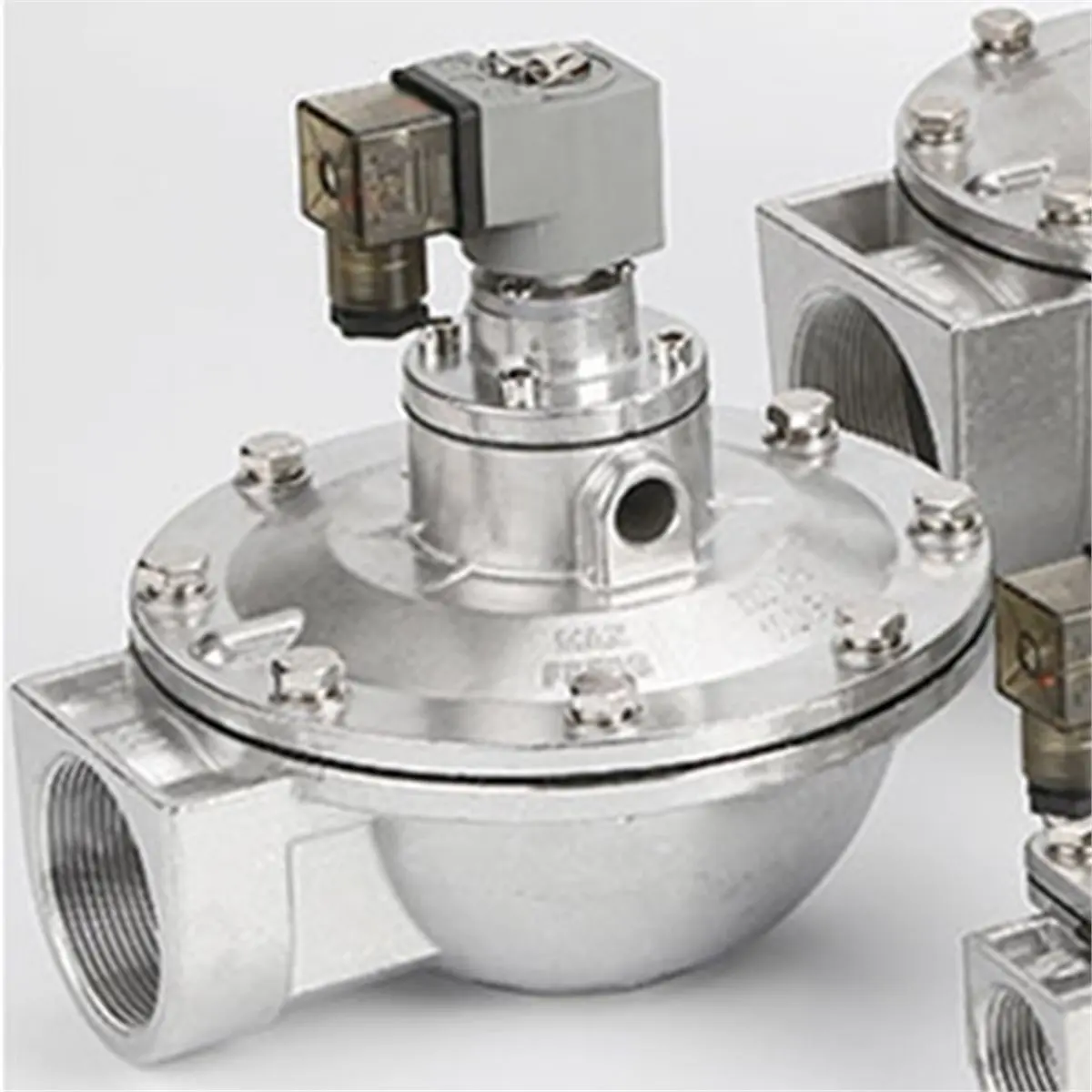 Пневматический импульсный электромагнитный клапан из алюминиевого сплава G11/2" с прямым углом, диафрагменный, AC220V DMF-Z-40S
Пневматический импульсный электромагнитный клапан из алюминиевого сплава G11/2" с прямым углом, диафрагменный, AC220V DMF-Z-40S