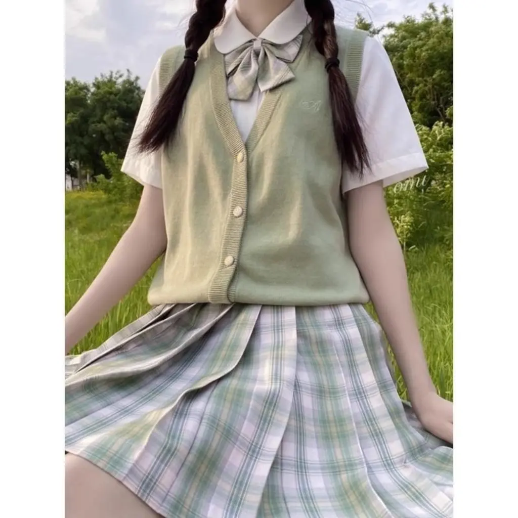 Ghost Home Damo Master Japanese-Style Knitted Sweater Cardigan Vest for Girls Student JK Clothing Warm Fashion Top
Ghost Home Damo Master Japanese-Style Knitted Sweater Cardigan Vest for Girls Student JK Clothing Warm Fashion Top