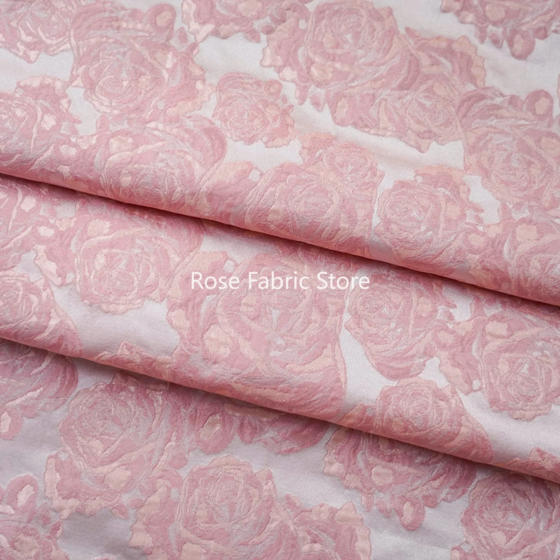 1-метровая рельефная жаккардовая ткань с розовой розой, женская юбка, сумка, декоративная швейная ткань
1-метровая рельефная жаккардовая ткань с розовой розой, женская юбка, сумка, декоративная швейная ткань