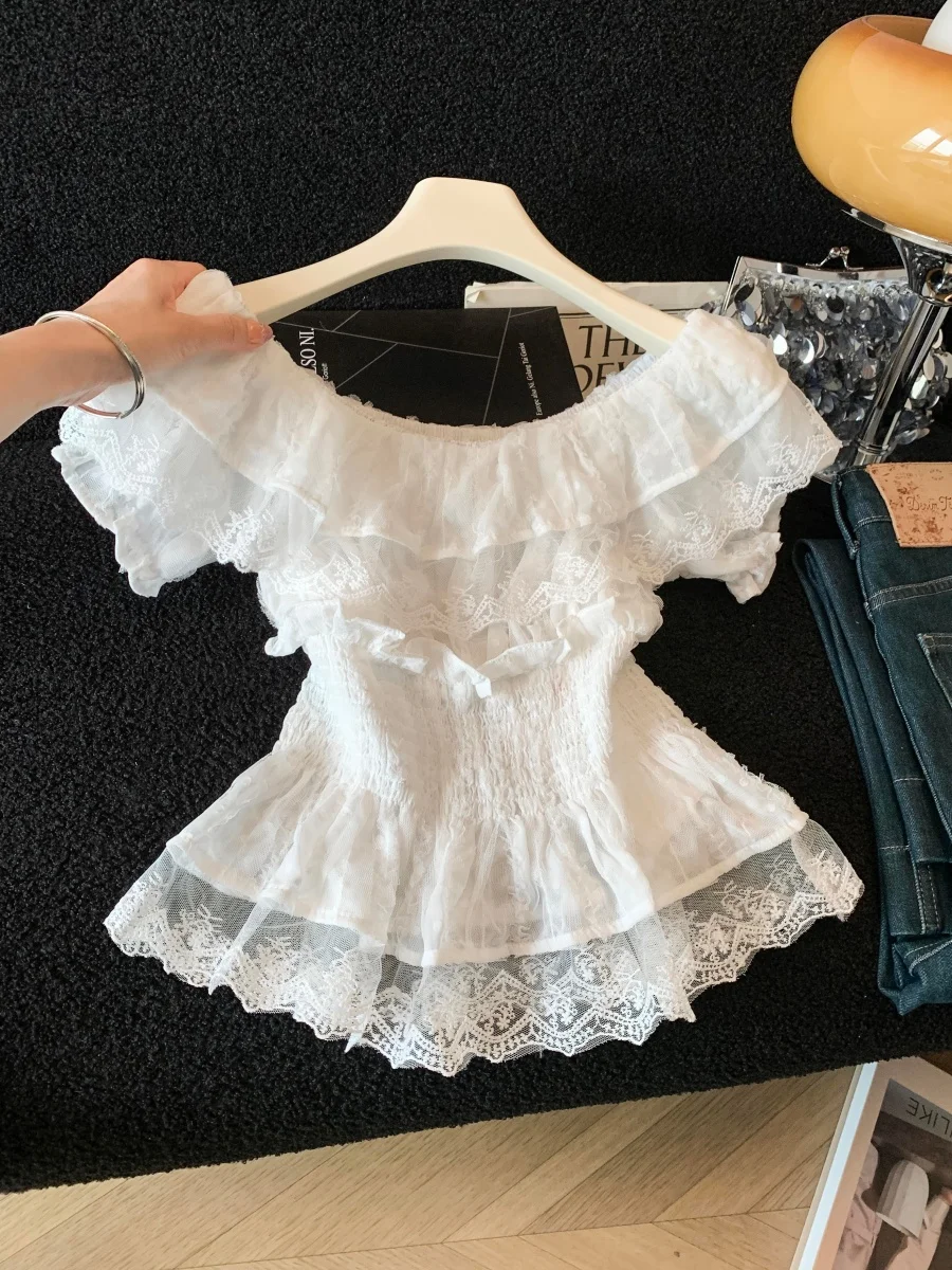 White Lace Trim Splice One Shoulder Women's Shirt Summer New Sweet And Spicy Waist Cinching Pleated Hem Blouse CJ Style
White Lace Trim Splice One Shoulder Women's Shirt Summer New Sweet And Spicy Waist Cinching Pleated Hem Blouse CJ Style