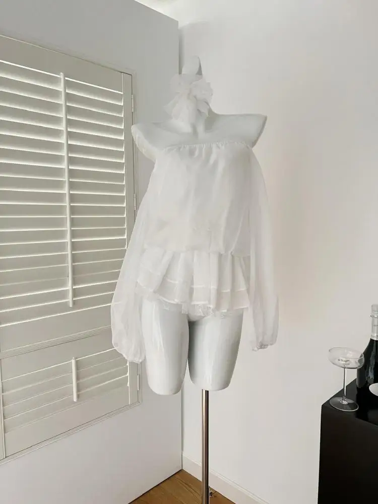 French Women's New Fashion White Patchwork Lace Off Shoulder Backless Tops Spring Summer Sexy Slim Long Sleeve Blouse Clothing
French Women's New Fashion White Patchwork Lace Off Shoulder Backless Tops Spring Summer Sexy Slim Long Sleeve Blouse Clothing