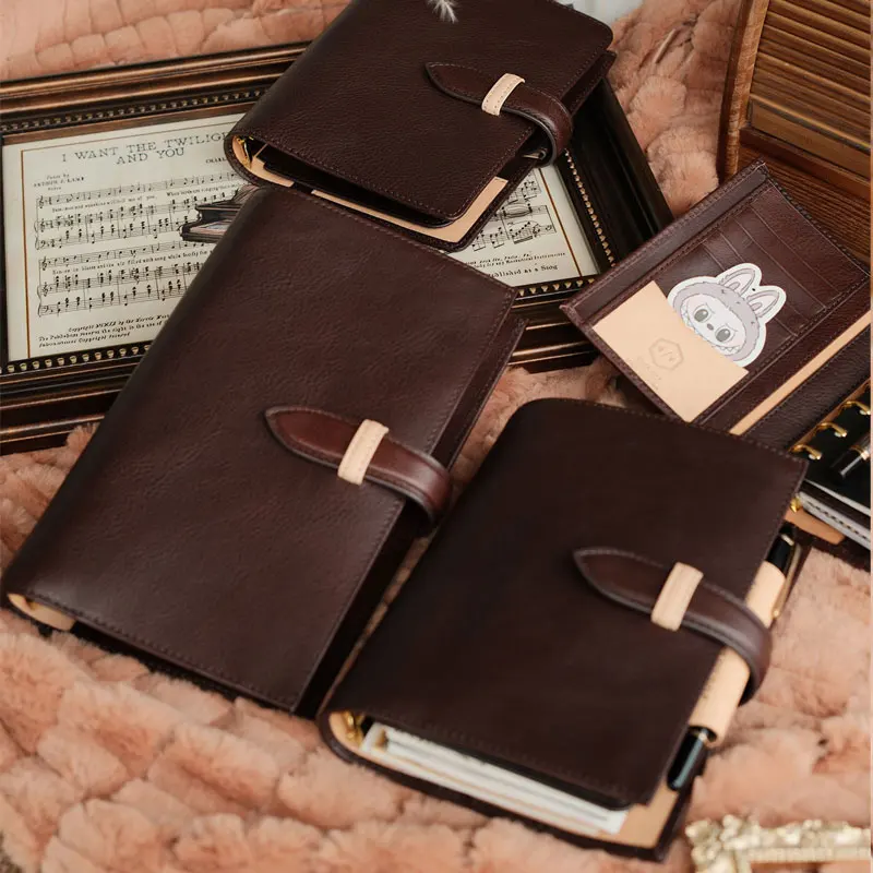 2026 Coffee a7 a6 Retro Loose-leaf Notebook Cowhide Leather Journal Genuine Leather Planner School Office Note Book
2026 Coffee a7 a6 Retro Loose-leaf Notebook Cowhide Leather Journal Genuine Leather Planner School Office Note Book