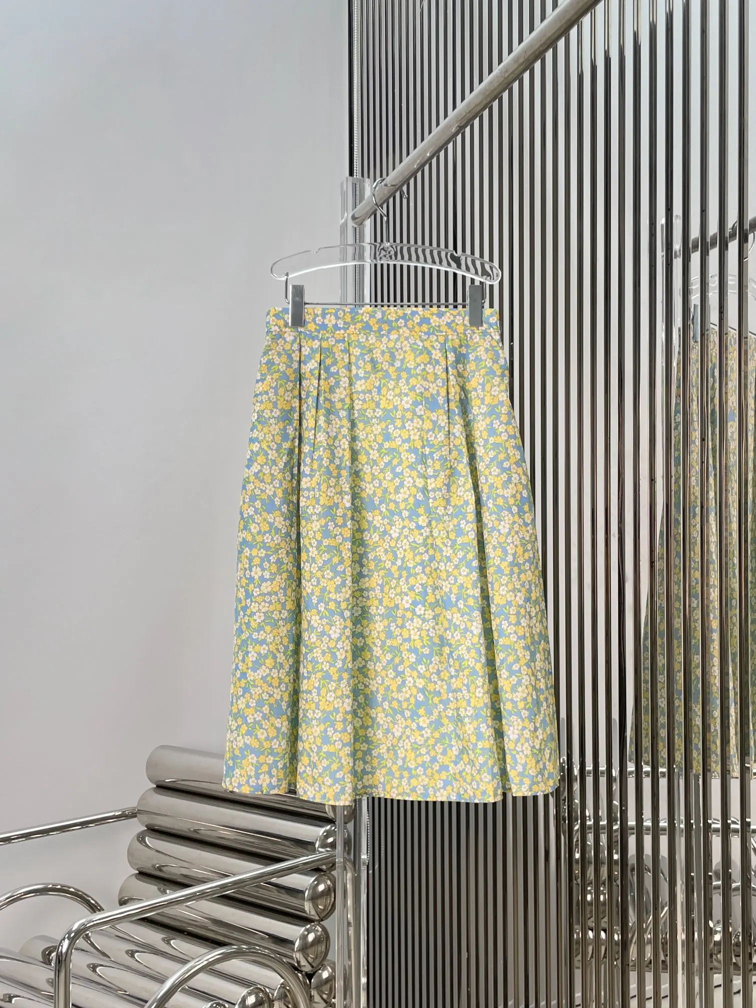 Slimming High Waist Floral Half Skirt Fashionable Style A-Line Skirt for Young Women Polyester Fiber Zipper Closure
Slimming High Waist Floral Half Skirt Fashionable Style A-Line Skirt for Young Women Polyester Fiber Zipper Closure