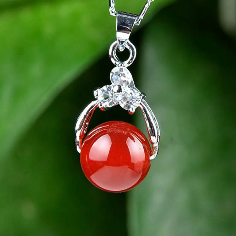 Ice Chalcedony Inlaid Pendant Red-green Agate Round Bead Collarbone Chain Pendant Female
Ice Chalcedony Inlaid Pendant Red-green Agate Round Bead Collarbone Chain Pendant Female