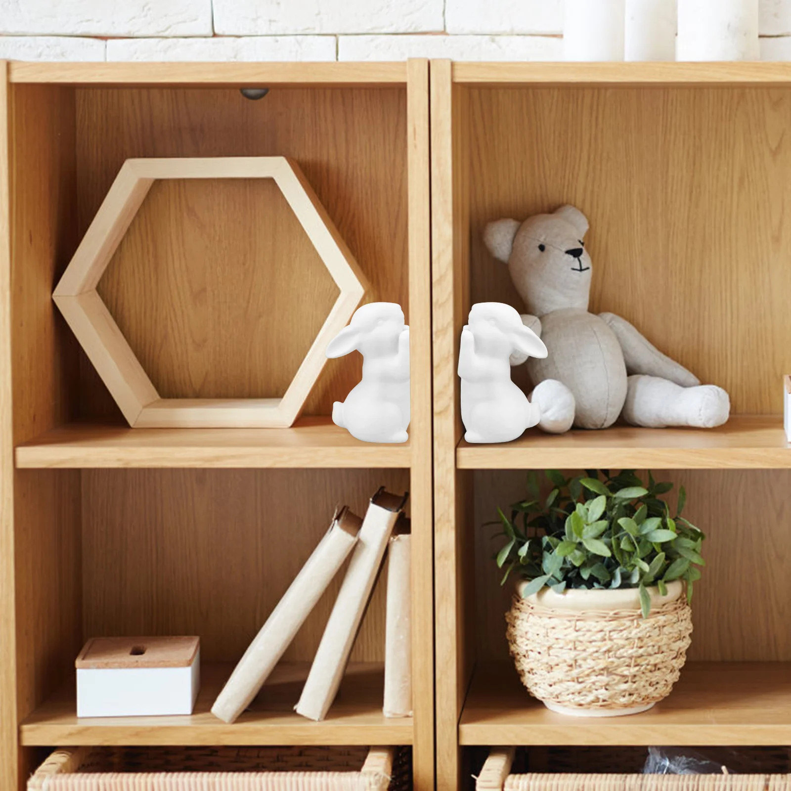 2Pcs White Ceramic Rabbit Bookend Rabbit Shaped Desktop Decor for Books Magazine Holder Study Bedroom Library Decoration
2Pcs White Ceramic Rabbit Bookend Rabbit Shaped Desktop Decor for Books Magazine Holder Study Bedroom Library Decoration