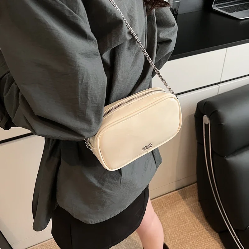 Chic Designer Crossbody Bag For Women Leather Shoulder Handbag Luxury Tote Purse Elegant Ladies Brand
Chic Designer Crossbody Bag For Women Leather Shoulder Handbag Luxury Tote Purse Elegant Ladies Brand