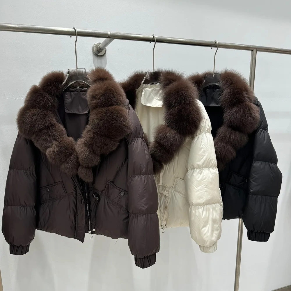 Natural Fox Fur Collar Down Jacket Women 2026 Winter Fashion Windproof Thick Warm Duck Down Parka Luxury Winter Snow Overcoat
Natural Fox Fur Collar Down Jacket Women 2026 Winter Fashion Windproof Thick Warm Duck Down Parka Luxury Winter Snow Overcoat