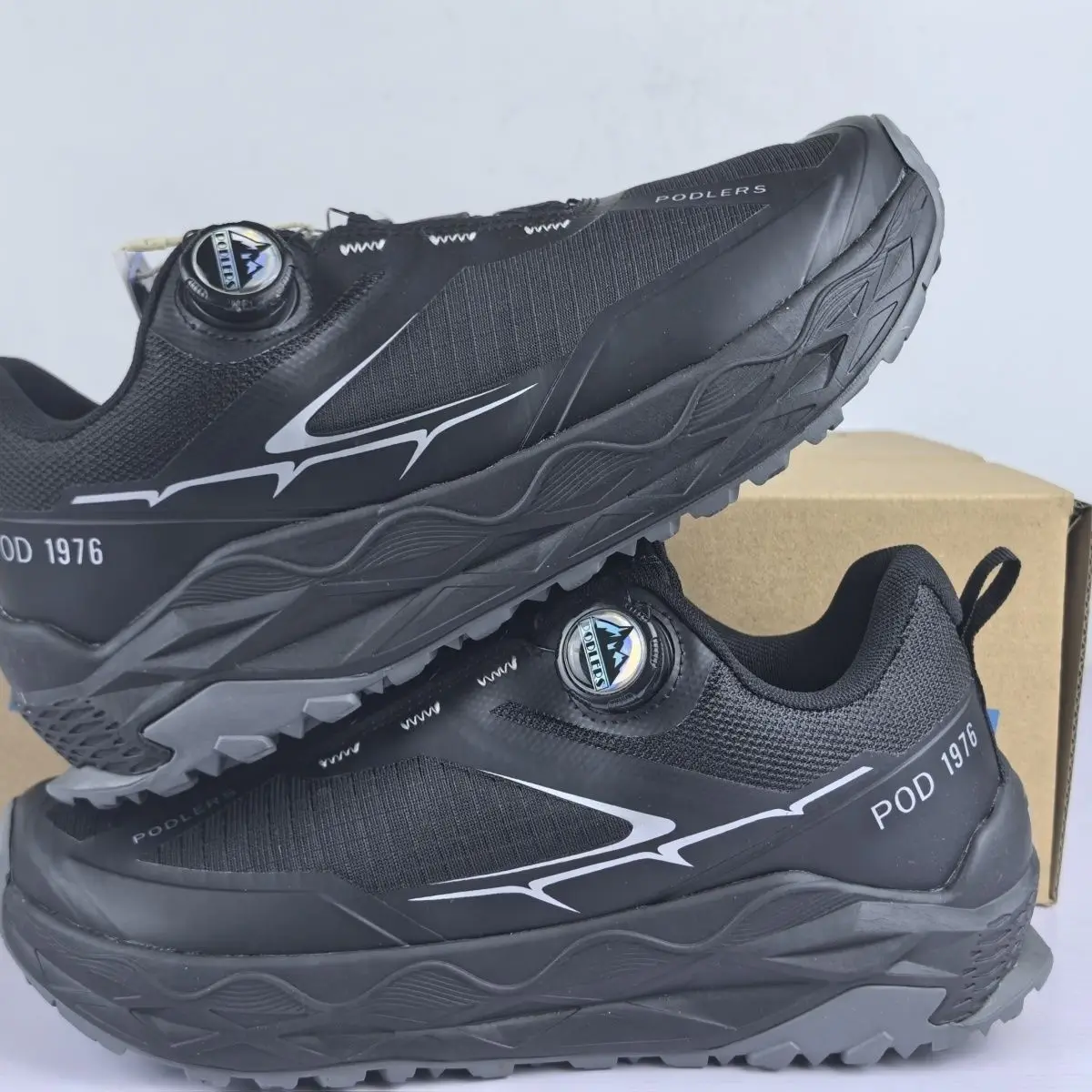 Mens Hiking Shoes Anti-slip Wear-resistant Travel Mesh Sneakers Outdoor Casual Comfortable Walking Shoes Mens
Mens Hiking Shoes Anti-slip Wear-resistant Travel Mesh Sneakers Outdoor Casual Comfortable Walking Shoes Mens