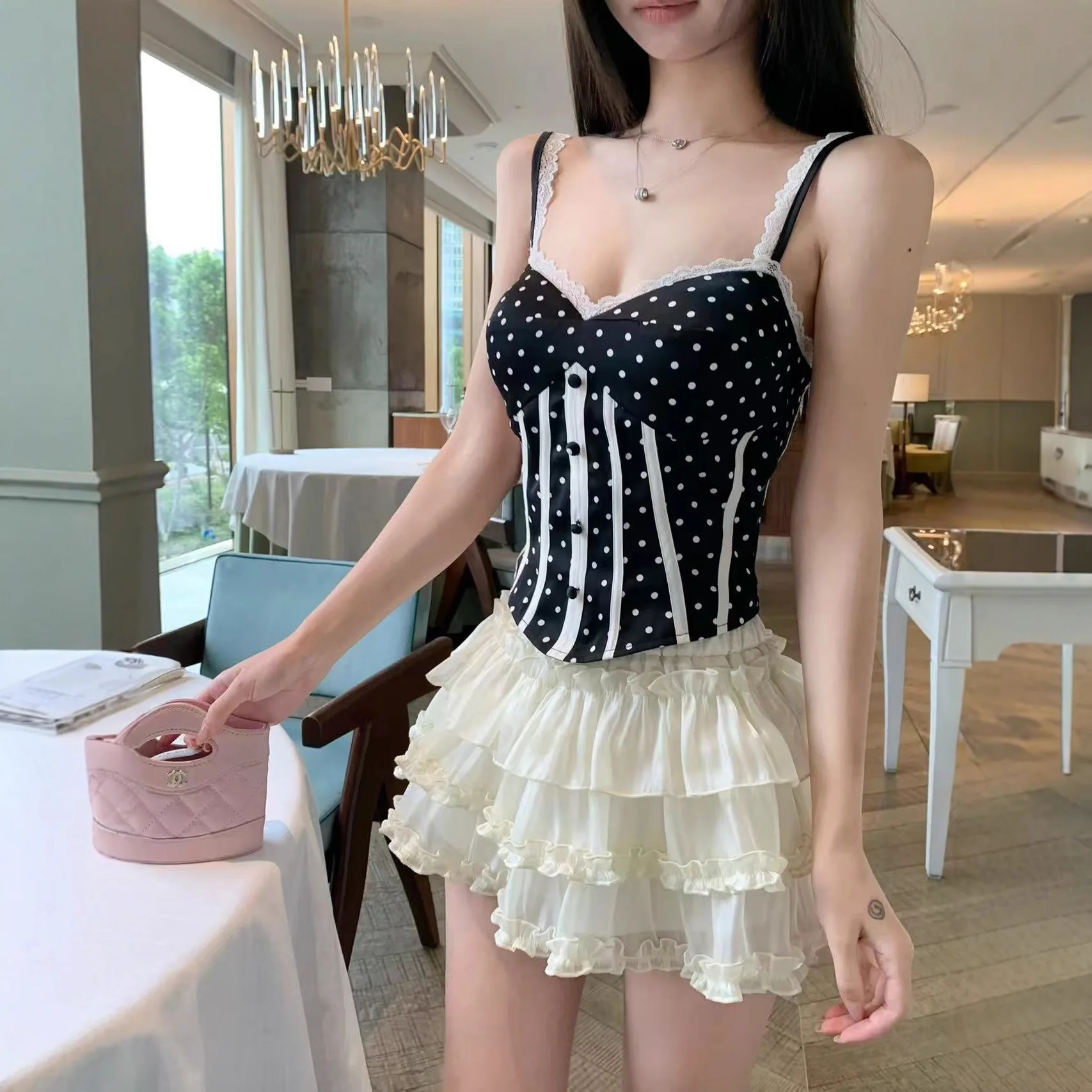 customized women's adult fashion clothing French retro black and white polka dot tank top sexy lace edge slim fit top bodysuit
customized women's adult fashion clothing French retro black and white polka dot tank top sexy lace edge slim fit top bodysuit