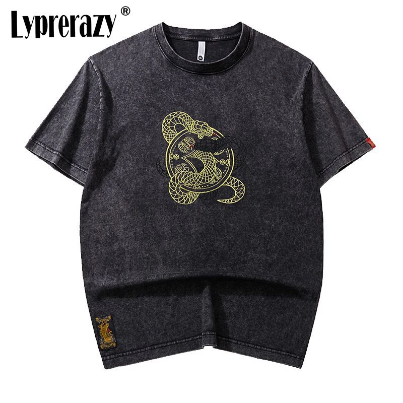 Lyprerazy New Retro Double Snake Embroidery Short-sleeved T-shirt Summer National Tide Chinese Style Loose Men's Tee Shirt
Lyprerazy New Retro Double Snake Embroidery Short-sleeved T-shirt Summer National Tide Chinese Style Loose Men's Tee Shirt