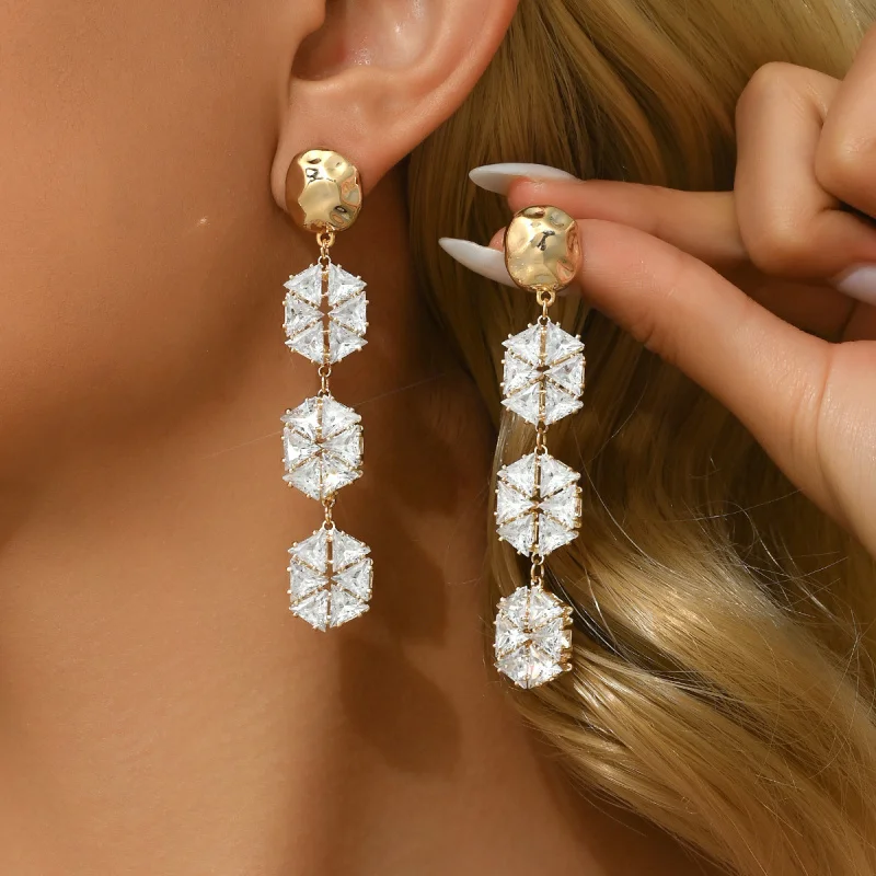 14KReal Gold Plating European and American Style Zircon Inlaid Heavy Craft Hexagonal Geometric Earrings Niche Design Light Luxur
14KReal Gold Plating European and American Style Zircon Inlaid Heavy Craft Hexagonal Geometric Earrings Niche Design Light Luxur