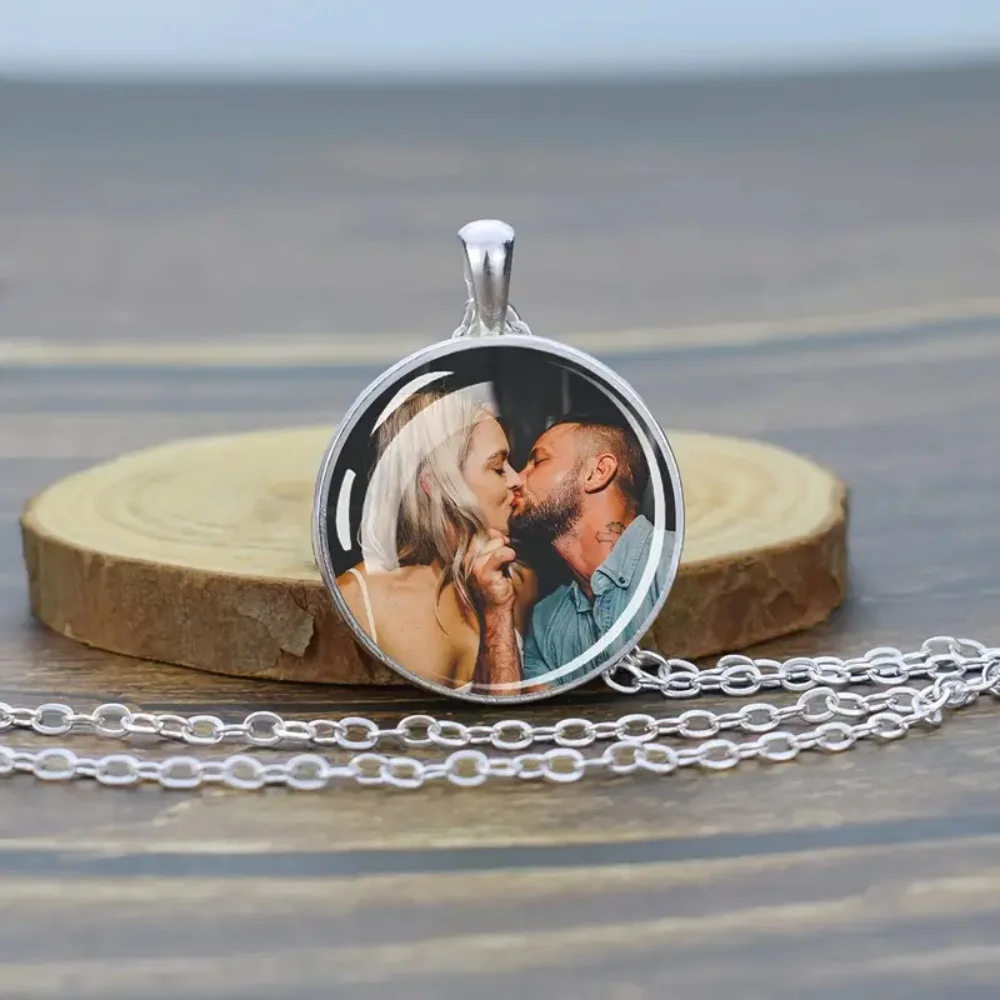 2pcs/ Bag Customized photo jewelry gifts for women and men, sublimation heat transfer printing disc pendant necklace
2pcs/ Bag Customized photo jewelry gifts for women and men, sublimation heat transfer printing disc pendant necklace