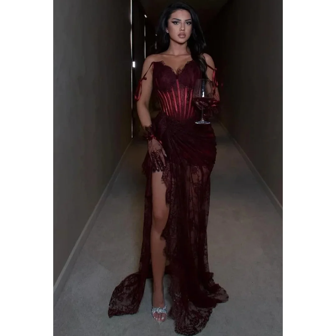 Burgundy Lace Evening Dresses Illusion Bodice vestidos de noche Arabic Prom Dress with Slit Wedding Party Gown Customized
Burgundy Lace Evening Dresses Illusion Bodice vestidos de noche Arabic Prom Dress with Slit Wedding Party Gown Customized