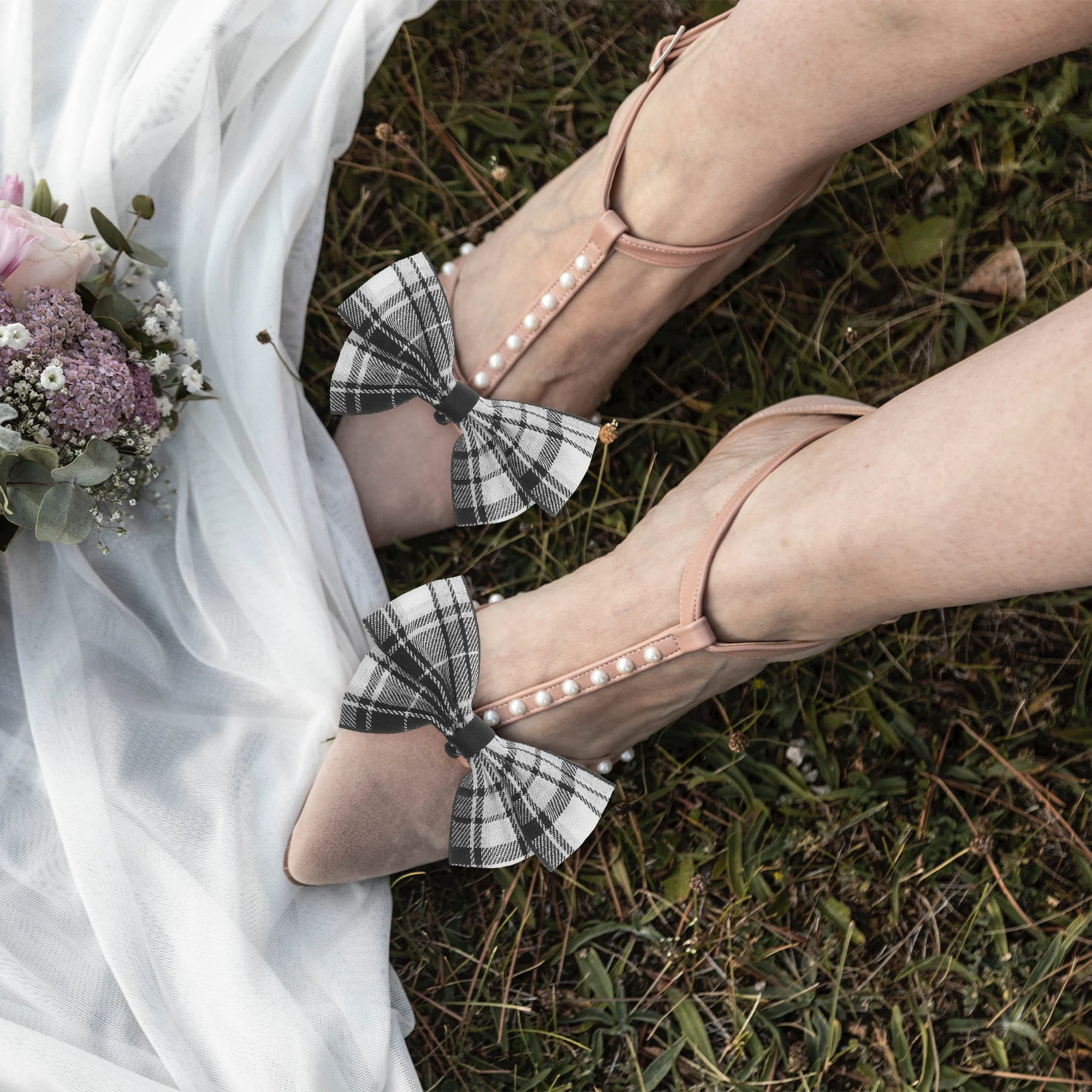 1 Pair Bowknot Shaped Clips Decorative Bow Buckle Dots Print Shoe Accessories For Women Adjustable Elegant Comfortable
1 Pair Bowknot Shaped Clips Decorative Bow Buckle Dots Print Shoe Accessories For Women Adjustable Elegant Comfortable