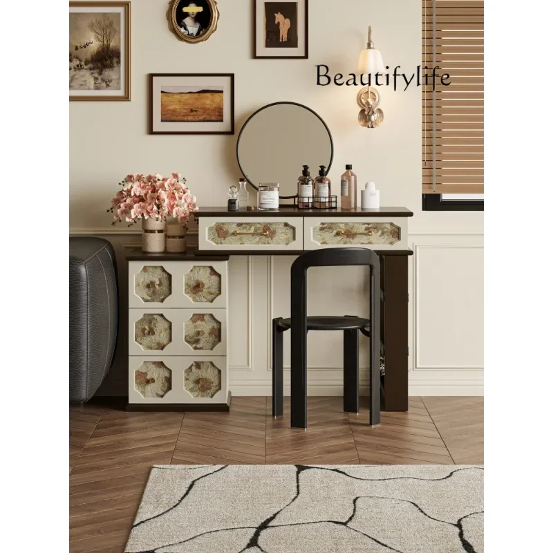 Solid wood retro pattern dresser small apartment household bedroom bedside dressing table storage table
Solid wood retro pattern dresser small apartment household bedroom bedside dressing table storage table