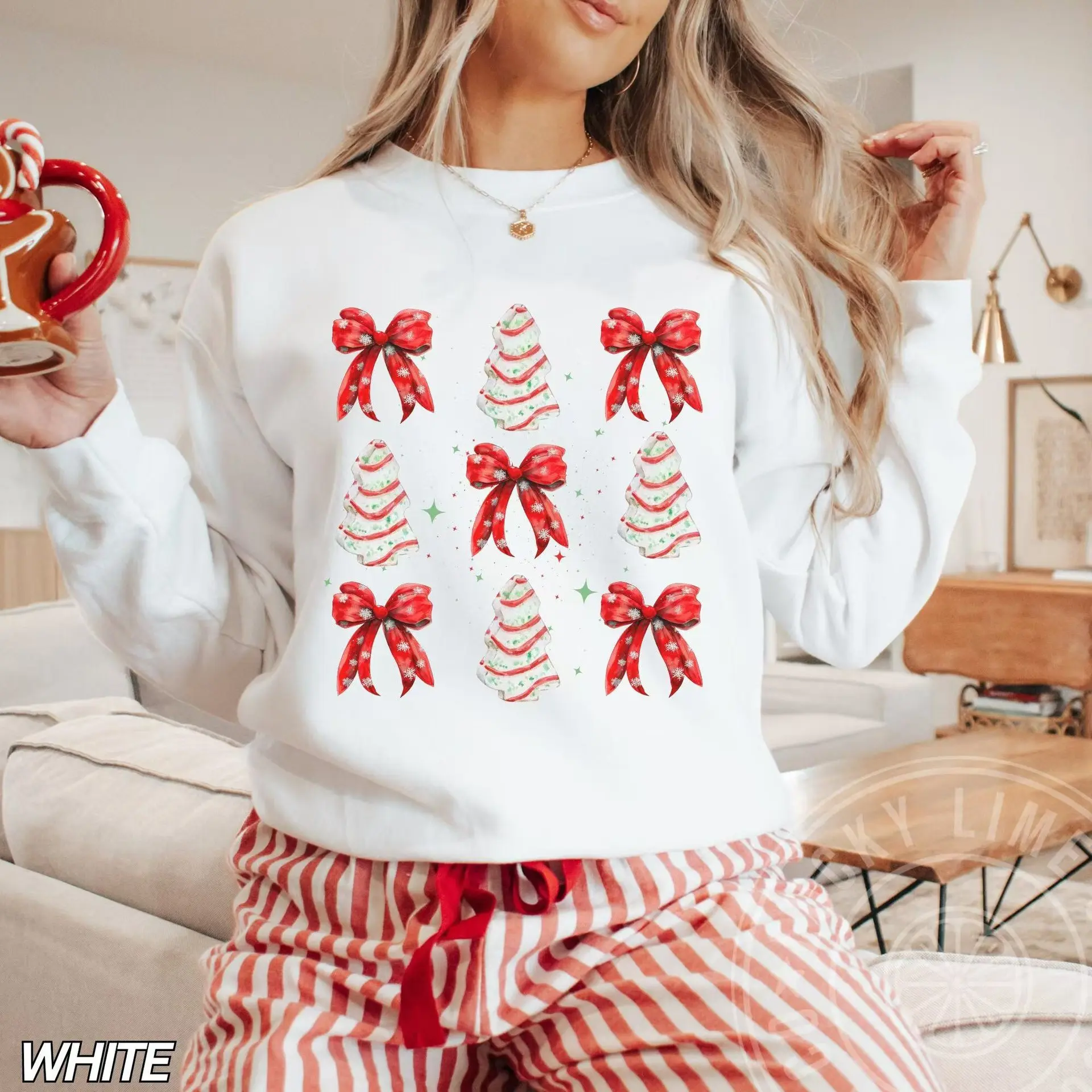 Christmas Pullovers Women's Christmas Tree Bow Printed Sweatshirt Long Sleeve Crew Neck Loose Sweatshirt Comfortable Top
Christmas Pullovers Women's Christmas Tree Bow Printed Sweatshirt Long Sleeve Crew Neck Loose Sweatshirt Comfortable Top