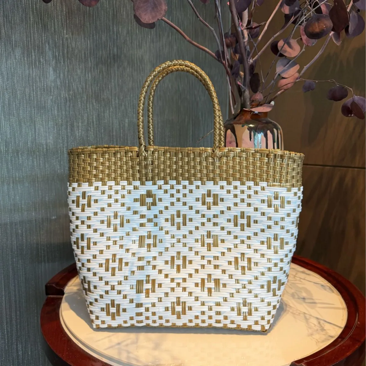New Woven Bag Ins Style Pure Hand-woven Straw Bag Niche Beach Vacation Tote Bag for Women
New Woven Bag Ins Style Pure Hand-woven Straw Bag Niche Beach Vacation Tote Bag for Women