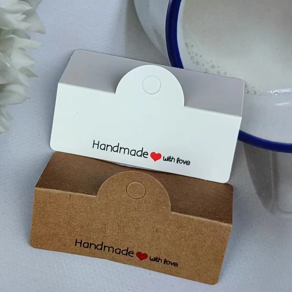 100pcs Folded 8X6cm Kraft Paper Jewelry Display Card Printed Packaging Holder For Handmade Necklaces Earrings
100pcs Folded 8X6cm Kraft Paper Jewelry Display Card Printed Packaging Holder For Handmade Necklaces Earrings