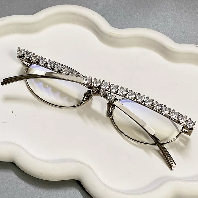 2025 Luxury Designer Women Diamond Flash Sun Shades Ladies Party Ins Fashion Alloy Gm Oval Eyewear Glass Frame
2025 Luxury Designer Women Diamond Flash Sun Shades Ladies Party Ins Fashion Alloy Gm Oval Eyewear Glass Frame