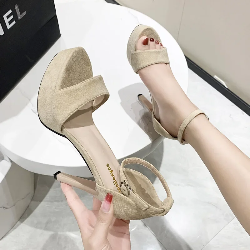 New Fashion Elegant and Beautiful Women's Sandals Flock 10CM Thin Heels Buckle Strap Waterproof Platform Women Office Work Shoe
New Fashion Elegant and Beautiful Women's Sandals Flock 10CM Thin Heels Buckle Strap Waterproof Platform Women Office Work Shoe