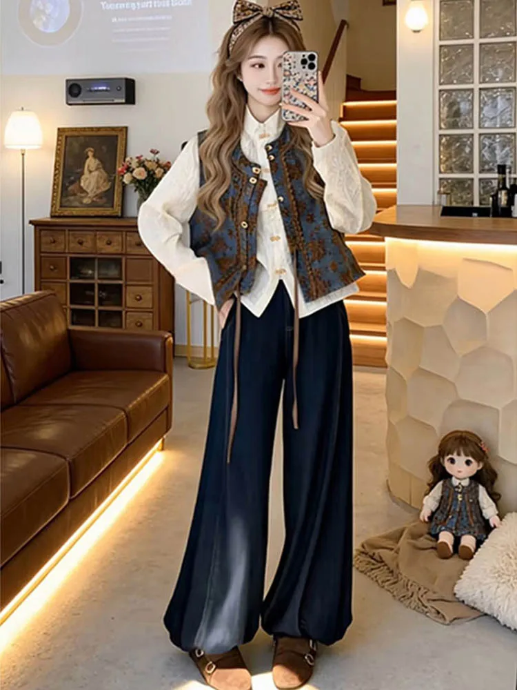 New Chinese Style Women's Three-Piece Set Early Spring Vintage Design Vest Shirt Lantern Pants High-End Feel Casual Style
New Chinese Style Women's Three-Piece Set Early Spring Vintage Design Vest Shirt Lantern Pants High-End Feel Casual Style