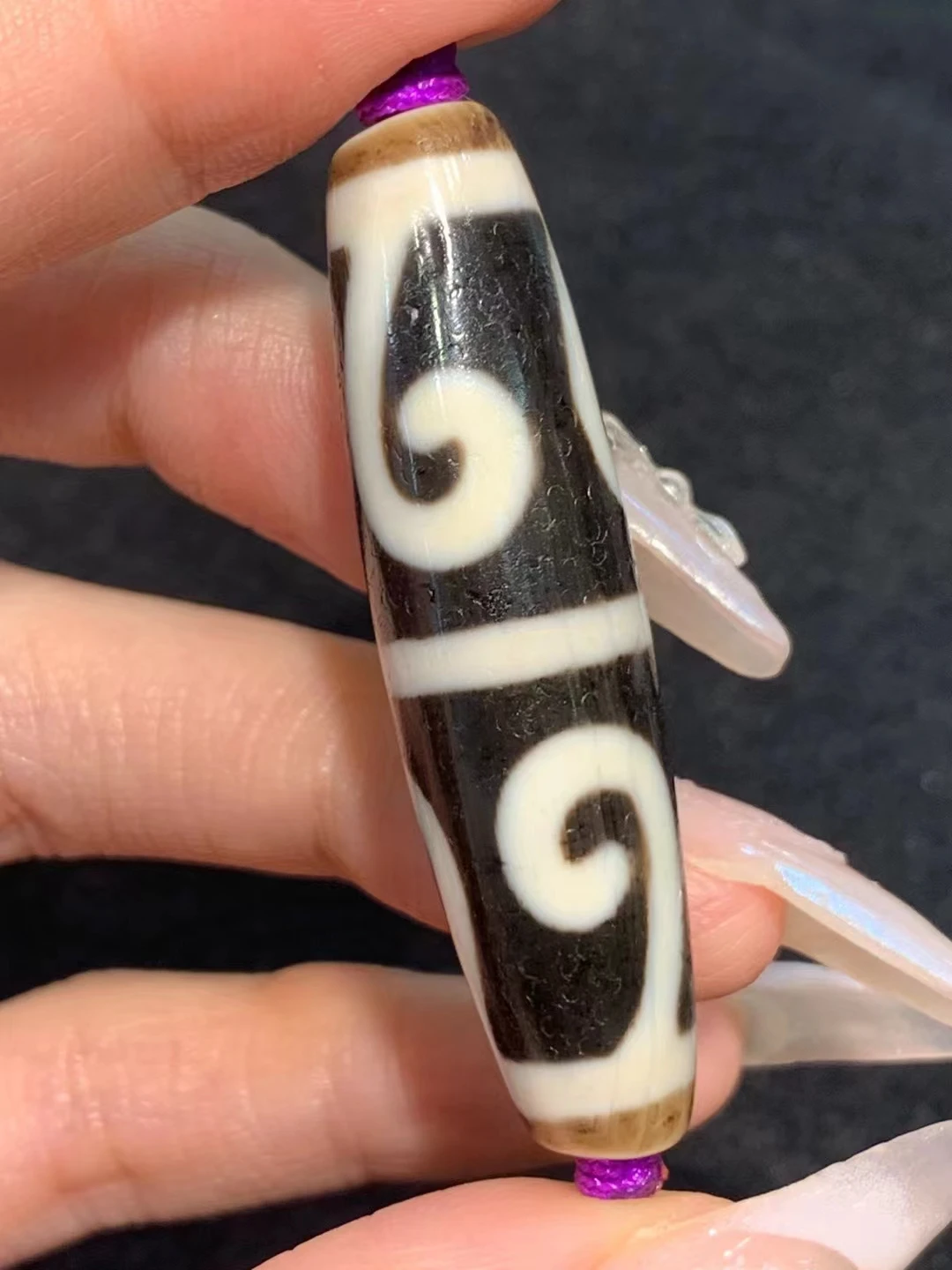 1pcs/lot Handmade Old Agate White Hair 7 eyes 9 eyes Dzi Bead natural Stone necklace Pendant jewelry accessories
1pcs/lot Handmade Old Agate White Hair 7 eyes 9 eyes Dzi Bead natural Stone necklace Pendant jewelry accessories