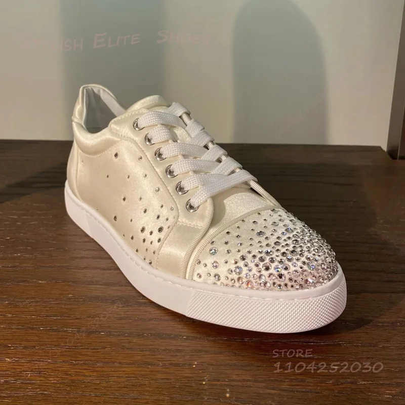 Pure White Leather Crystal Diamond Sneakers Couple Flat Shoes Round Lace-Up Inlaid Diamond Shiny Casual Ankle Work Canvas Shoes
Pure White Leather Crystal Diamond Sneakers Couple Flat Shoes Round Lace-Up Inlaid Diamond Shiny Casual Ankle Work Canvas Shoes