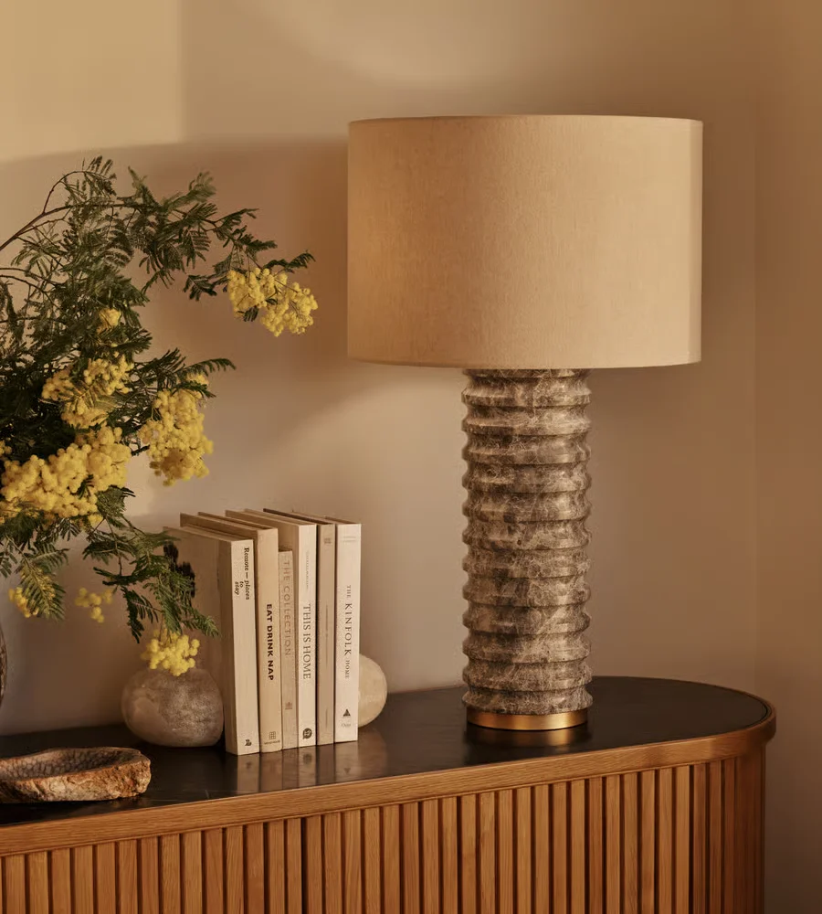 Italy Natural Marble Living Room Decoration Desk Lamp Luxury Home Reading Lighting Warm Marble Table Lamp
Italy Natural Marble Living Room Decoration Desk Lamp Luxury Home Reading Lighting Warm Marble Table Lamp